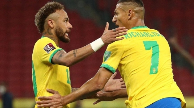 Neymar tỏa sáng, Brazil khuất phục Ecuador