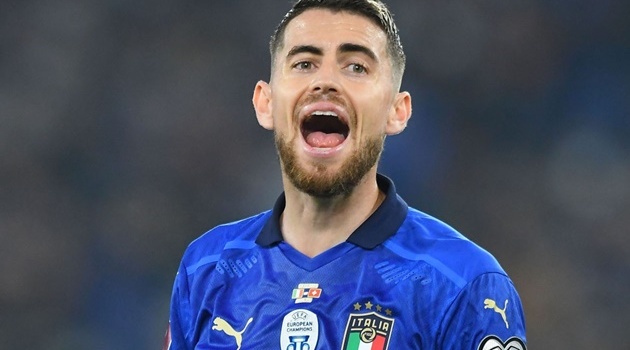 Chủ tịch đăng đàn, nói thẳng cái tên sút penalty hay hơn Jorginho