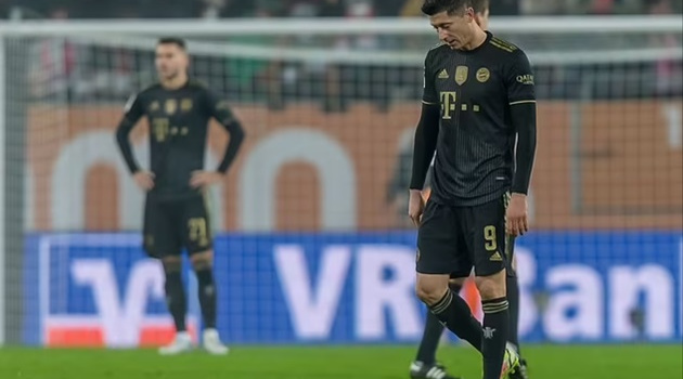 Bayern mang đến cú sốc lớn ở derby Bavaria, Kahn không tin vào mắt mình