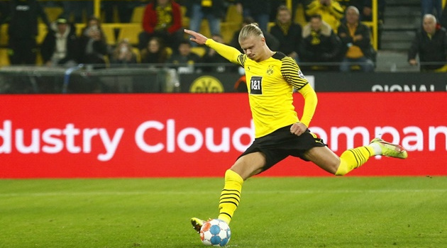 Haaland lập cú đúp trong chiến thắng 3-0 của Dortmund