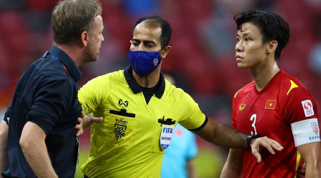 Thầy Park thua HLV Polking ở bán kết lượt đi AFF Cup