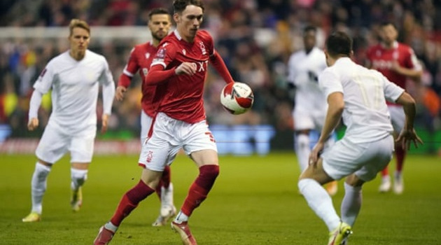 Sao trẻ ném găng tay phản đối Arteta trong ngày Arsenal nhận cú sốc