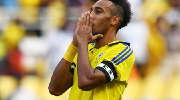 Bị nghi loại khỏi ĐTQG, Aubameyang phá vỡ im lặng