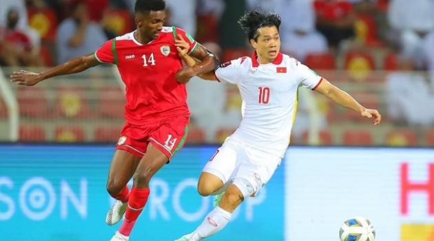TRỰC TIẾP Việt Nam 0-0 Oman (H1): Quang Hải tung cú volley