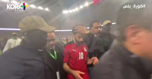 Mohamed Salah bị nhà đối xử tệ hại sau cú phạt đền hỏng ăn