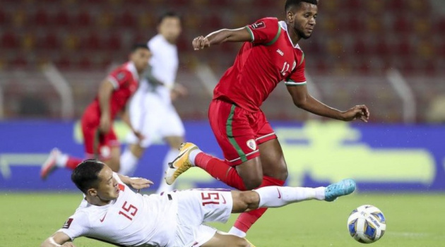 Tuyển Trung Quốc thua Oman 0-2
