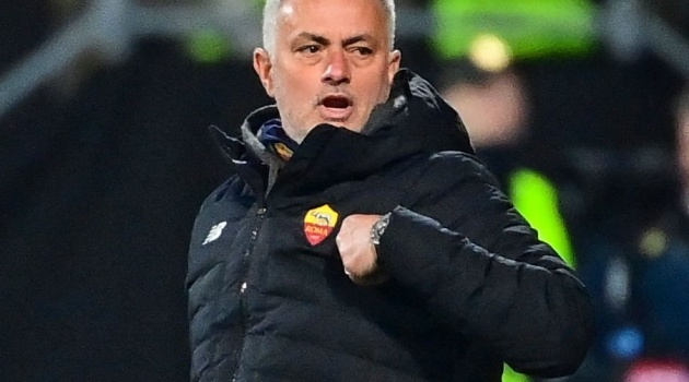 AS Roma bại trận bất ngờ, Mourinho nói lời thật lòng