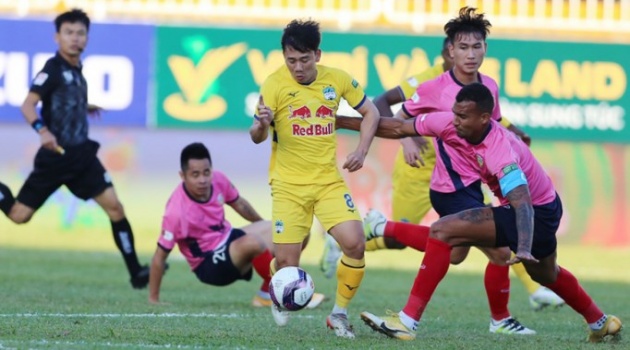 4 điều đọng lại tại vòng 1/8 Cúp Quốc gia 2022: Trận chia tay Quang Hải 