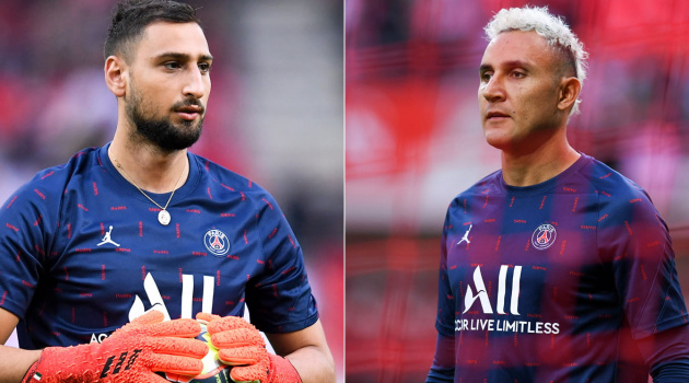 Keylor Navas nhận 'cái tát' từ Donnarumma