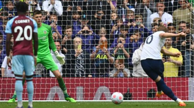 VAR 'kiến tạo', Spurs đẩy Arsenal xuống vị trí thứ 5