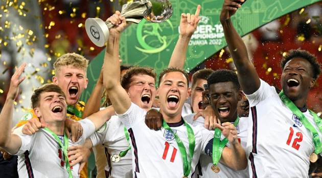 U19 Anh vô địch EURO 
