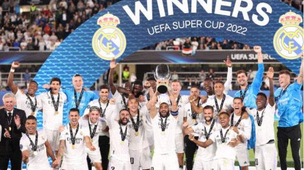 Benzema nổ súng, Real hạ Frankfurt đoạt Siêu cúp châu Âu