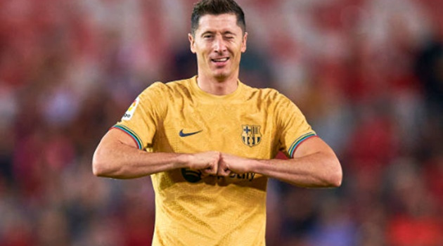 Lewandowski xử lý đẳng cấp, Barca chiếm ngôi đầu La Liga