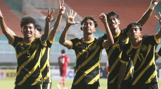 HLV Ong Kim Swee: 'Đừng vội khen công tác đào tạo trẻ Malaysia'