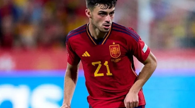 Pedri hứa cạo đầu nếu Tây Ban Nha vô địch World Cup 2022