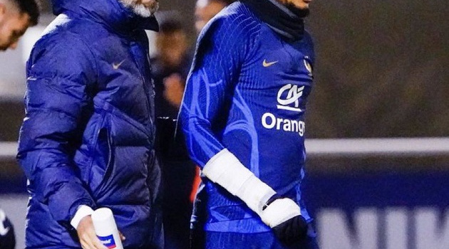 CHÍNH THỨC: Tuyển Pháp đón cú sốc đầu tiên ở World Cup