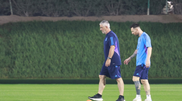 Messi để ngỏ khả năng đá trận đầu ở World Cup 2022