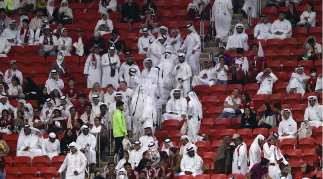 CĐV Qatar bỏ về sớm sau 2 bàn thua của đội nhà