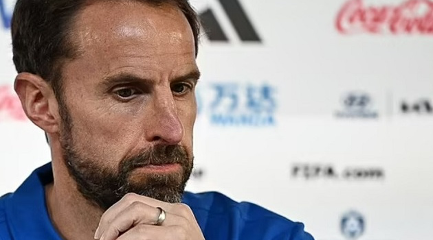 Tuyển Anh thách thức FIFA và Qatar