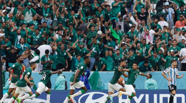 CĐV Saudi Arabia vỡ òa sau trận thắng Argentina