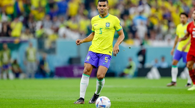 Sao Man Utd bật chế độ hủy diệt giúp Brazil nuốt chửng Serbia