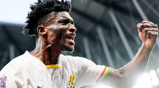 Trò cũ Ten Hag khiến M.U mê tít: 9 pha rê bóng & 19 lần thắng tranh chấp