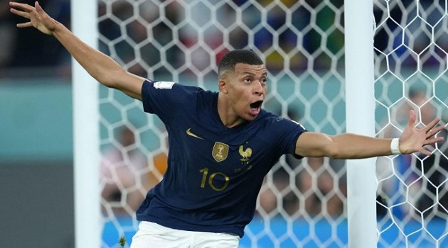 Kylian Mbappe phải tập luyện riêng