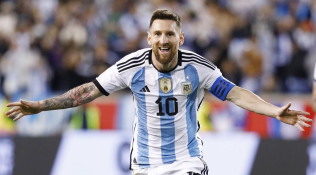Nếu không sẽ là quá muộn vì Messi quá giỏi