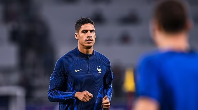 Varane và Giroud khiến Pháp đau đầu trước chung kết