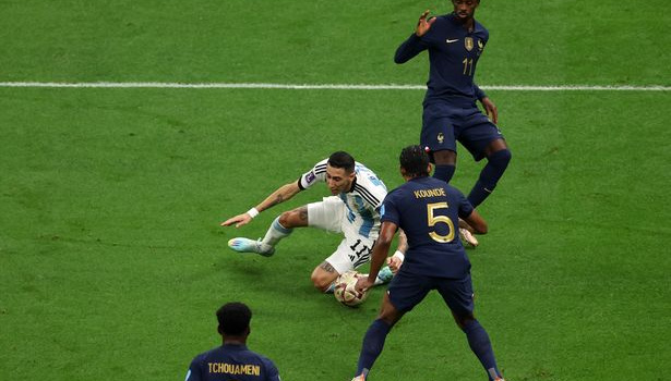 Kiến nghị đá lại trận chung kết World Cup 2022