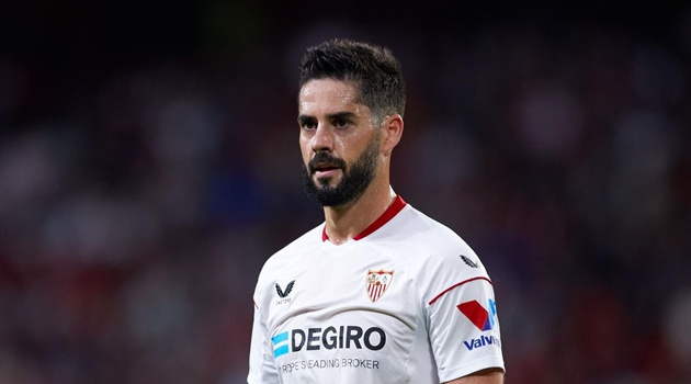 Chưa đến Juventus, Isco đã nhận sự đối đãi điên rồ