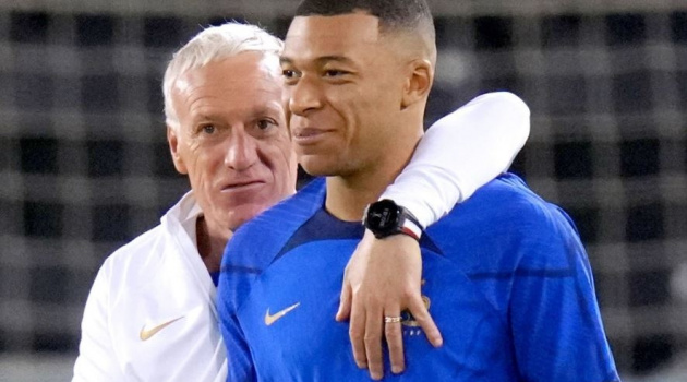 Tương lai HLV Deschamps vẫn chưa được xác định