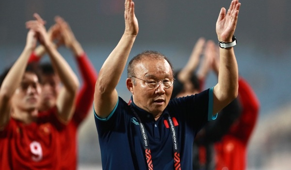 Báo Hàn: HLV Park có món nợ phải thanh toán với Thái Lan