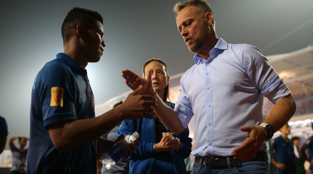 Tuyển Thái Lan sắp gia hạn thêm 2 năm với HLV Mano Polking