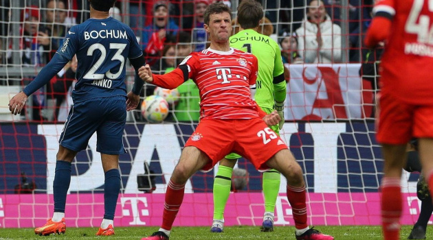 Bayern, Dortmund cùng thắng để chiếm đỉnh Bundesliga