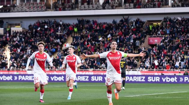 Monaco hủy diệt PSG sau 45 phút, Ligue 1 giờ rất khó lường