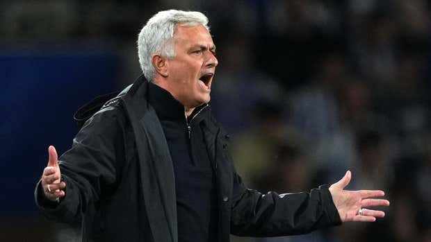 Mourinho lao vào phòng thay đồ gây sự với chủ tịch đối thủ