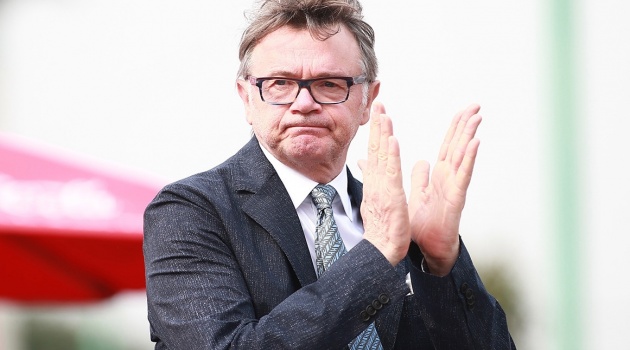 HLV Philippe Troussier nói lời xúc động trong ngày sinh nhật