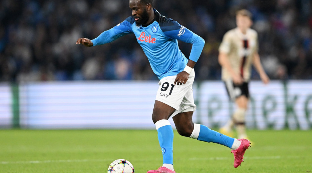 Bom xịt 60 triệu lên tiếng về cuộc sống tại Napoli