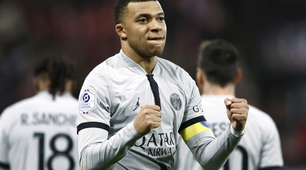 Mẹ Mbappe lý giải cơn giận của con trai