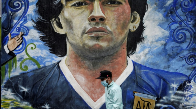 8 nhân viên y tế ra tòa vì cái chết của Maradona