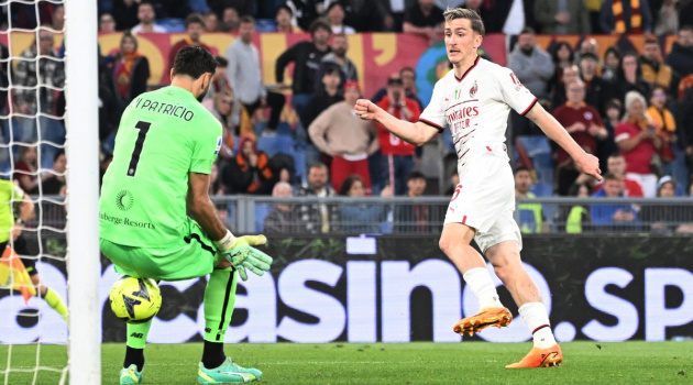 Roma lỡ cơ hội vào top 4 vì bàn thua ở phút 90+7