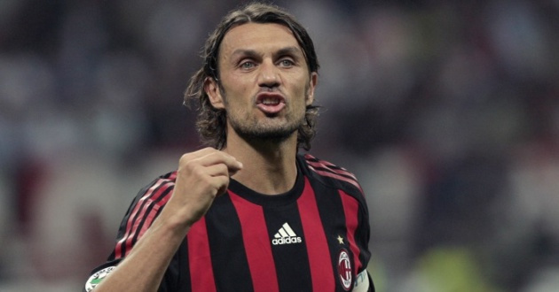 Maldini tạ ơn Chúa vì không phải đối đầu Messi