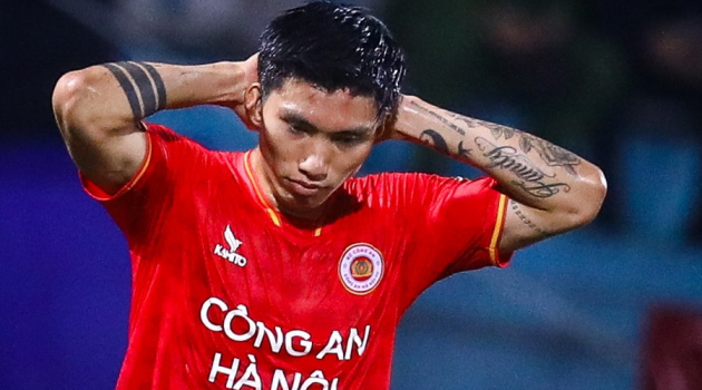 Văn Hậu và CAHN bất lực dù có 11 phút bù giờ