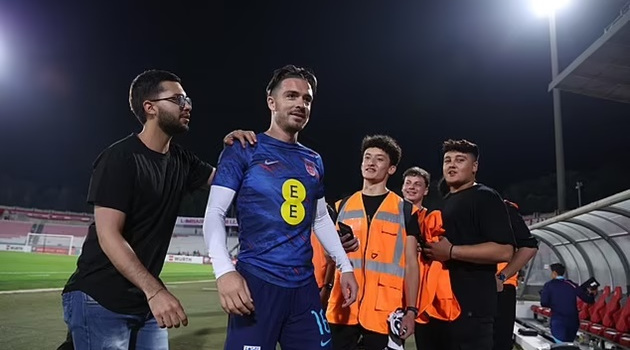 Hành động đẳng cấp của Grealish