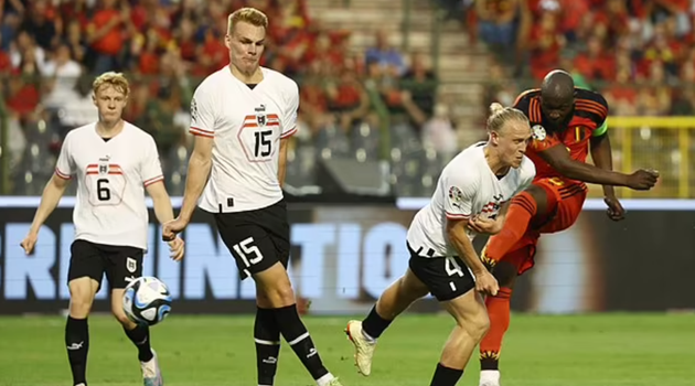 Lukaku nổ súng, Bỉ bị cầm chân trên sân nhà