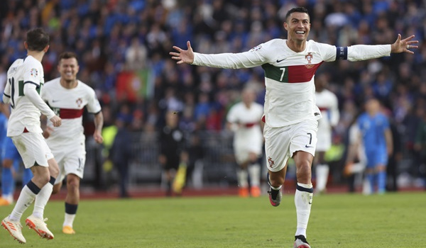 Cristiano Ronaldo: Sinh ra giữa những kỷ lục