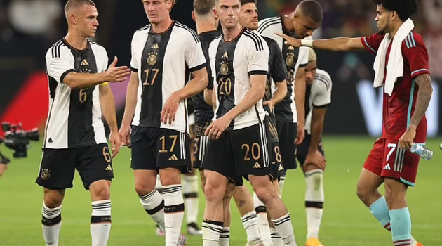 Đức nhận trận thua muối mặt ngay tại sân nhà