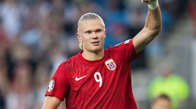 Haaland ghi bàn vượt mặt Mbappe