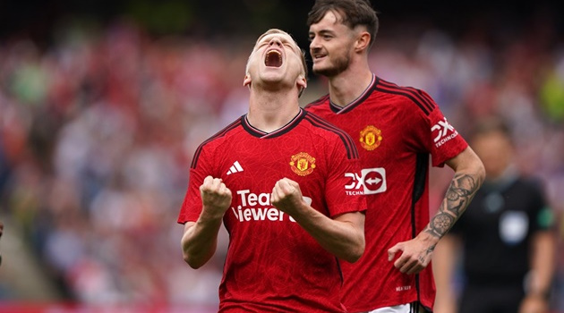 Van de Beek ghi bàn đẳng cấp, Man United hạ gục Lyon